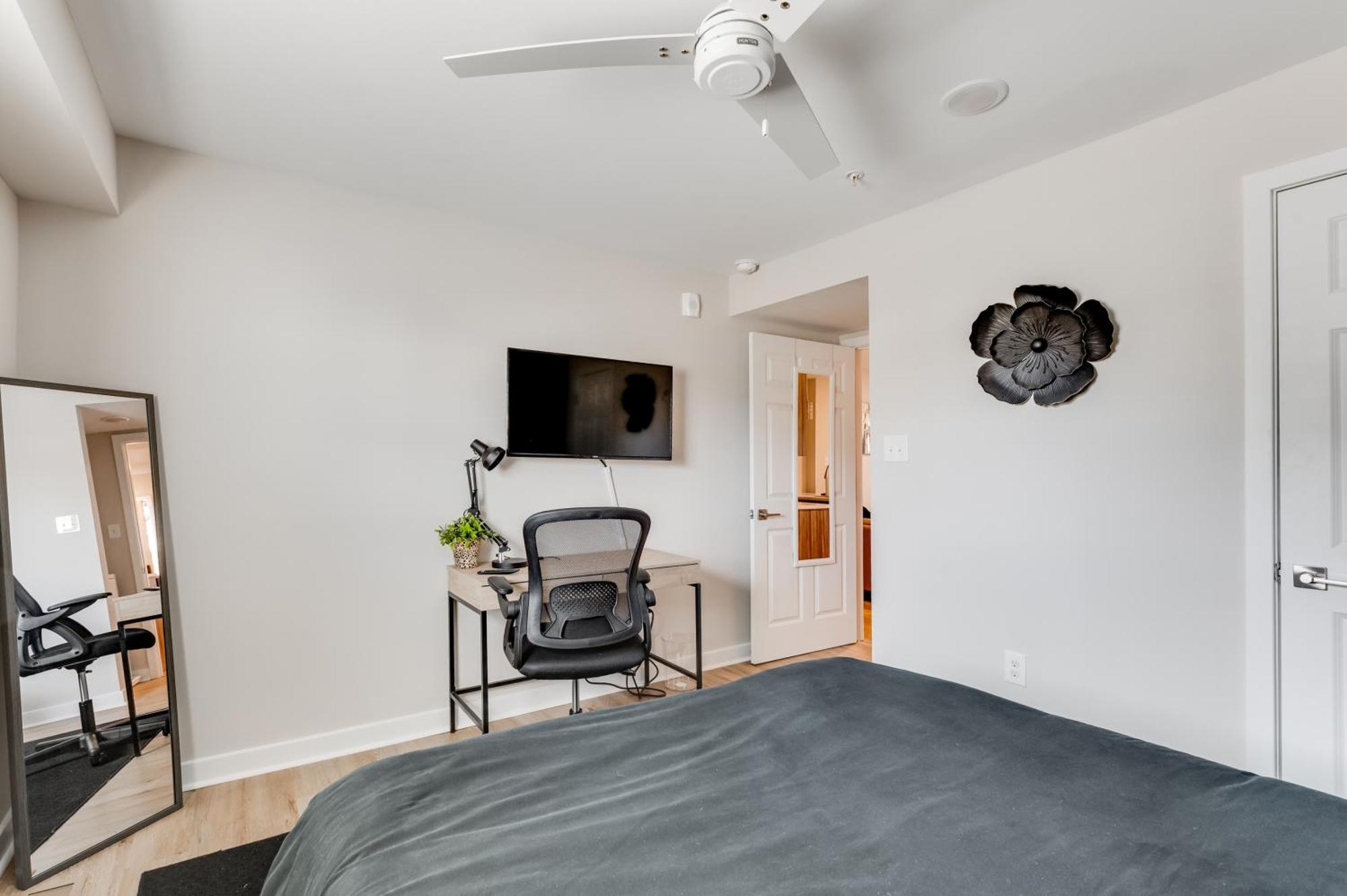 Stylish Luxe Apt W/ Onsite Parking Apartment Richmond Exterior photo