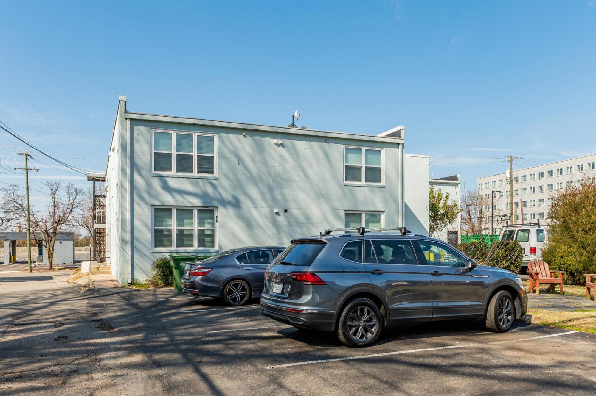 Stylish Luxe Apt W/ Onsite Parking Apartment Richmond Exterior photo